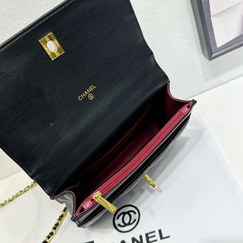 Small classic handbag C With Box