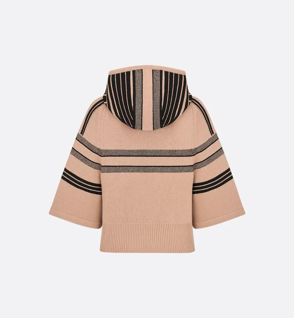 CDAlps Three-Quarter Sleeve Hooded Sweater